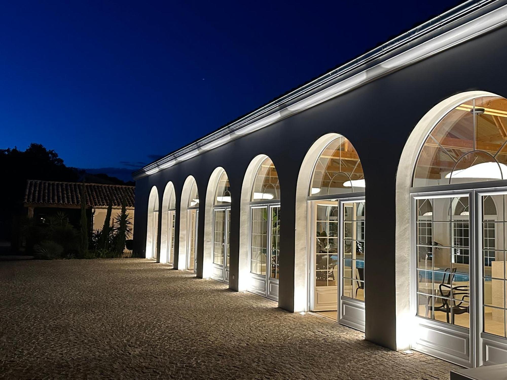 Secret D'Uzes - Le Loft - Avec Piscine Chauffee Lejlighedshotel Eksteriør billede