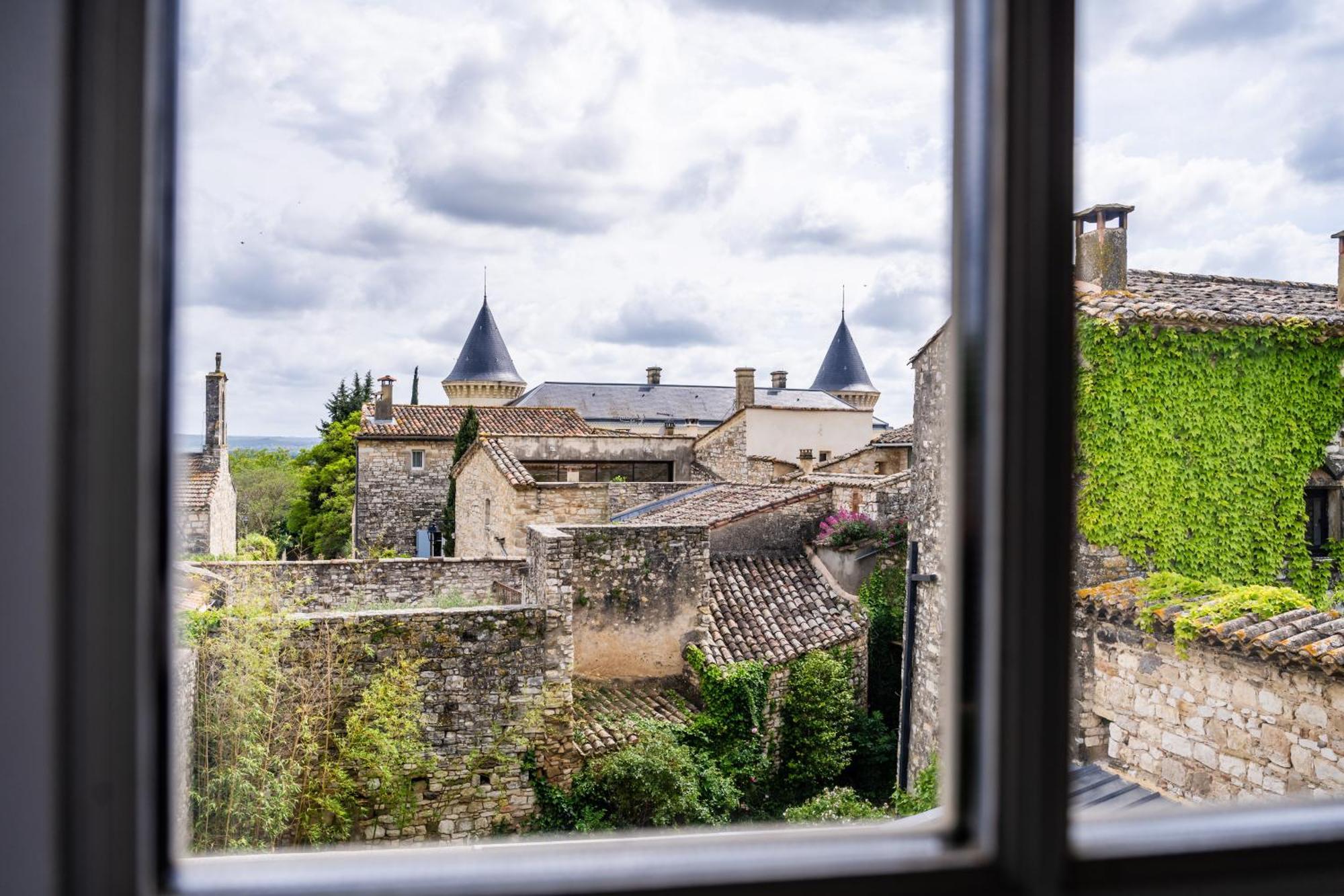 Secret D'Uzes - Le Loft - Avec Piscine Chauffee Lejlighedshotel Eksteriør billede